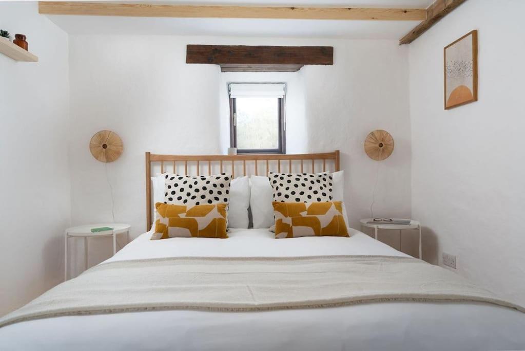 Porthcurno Barns, The Cart Lodge - Cosy Cottage, Walk To Porthcurno Beach, Pedn Vouder & Minack Theatre Πενζάνς Εξωτερικό φωτογραφία